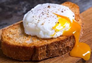 Les œufs pochés inratables - Cuisine rebelle !