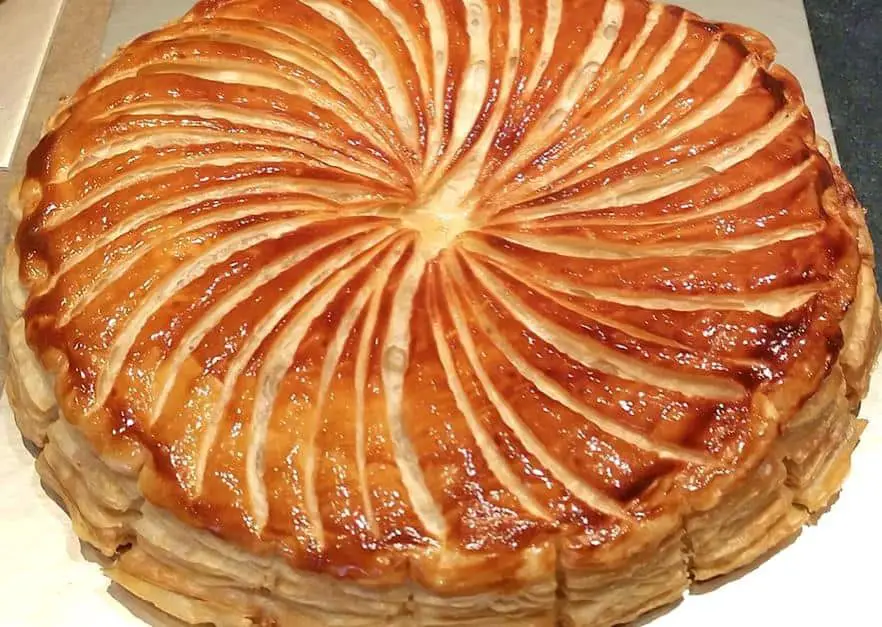 GALETTE DES ROIS À LA FRANGIPANE : La Recette Facile Et Savoureuse ...