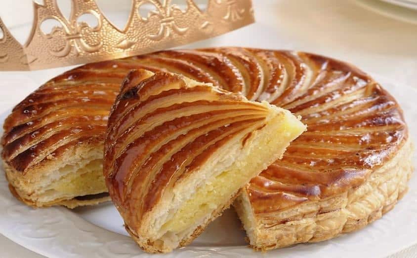 GALETTE DES ROIS À LA FRANGIPANE GRAND-MÈRE : La Recette Facile ...