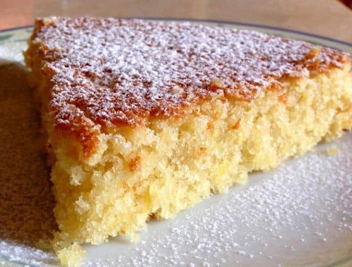 GÂTEAU 5 MINUTES AUX AMANDES : La Recette Facile - CULTURE CRUNCH