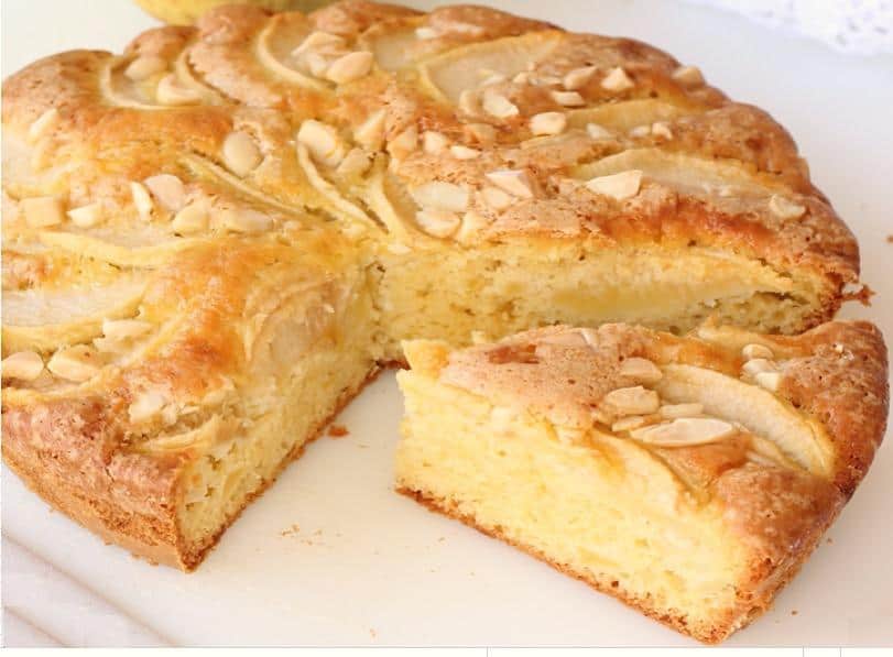 GÂTEAU MOELLEUX AUX POMMES, AU CITRON ET AUX AMANDES : La Recette ...