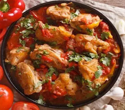 POULET BASQUAISE : La Recette Facile - CULTURE CRUNCH